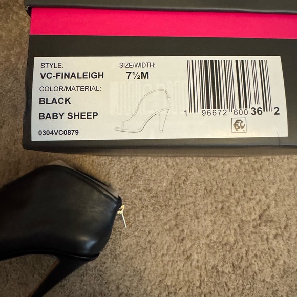 Vince Camaro open toe booties - Picture 3 of 5